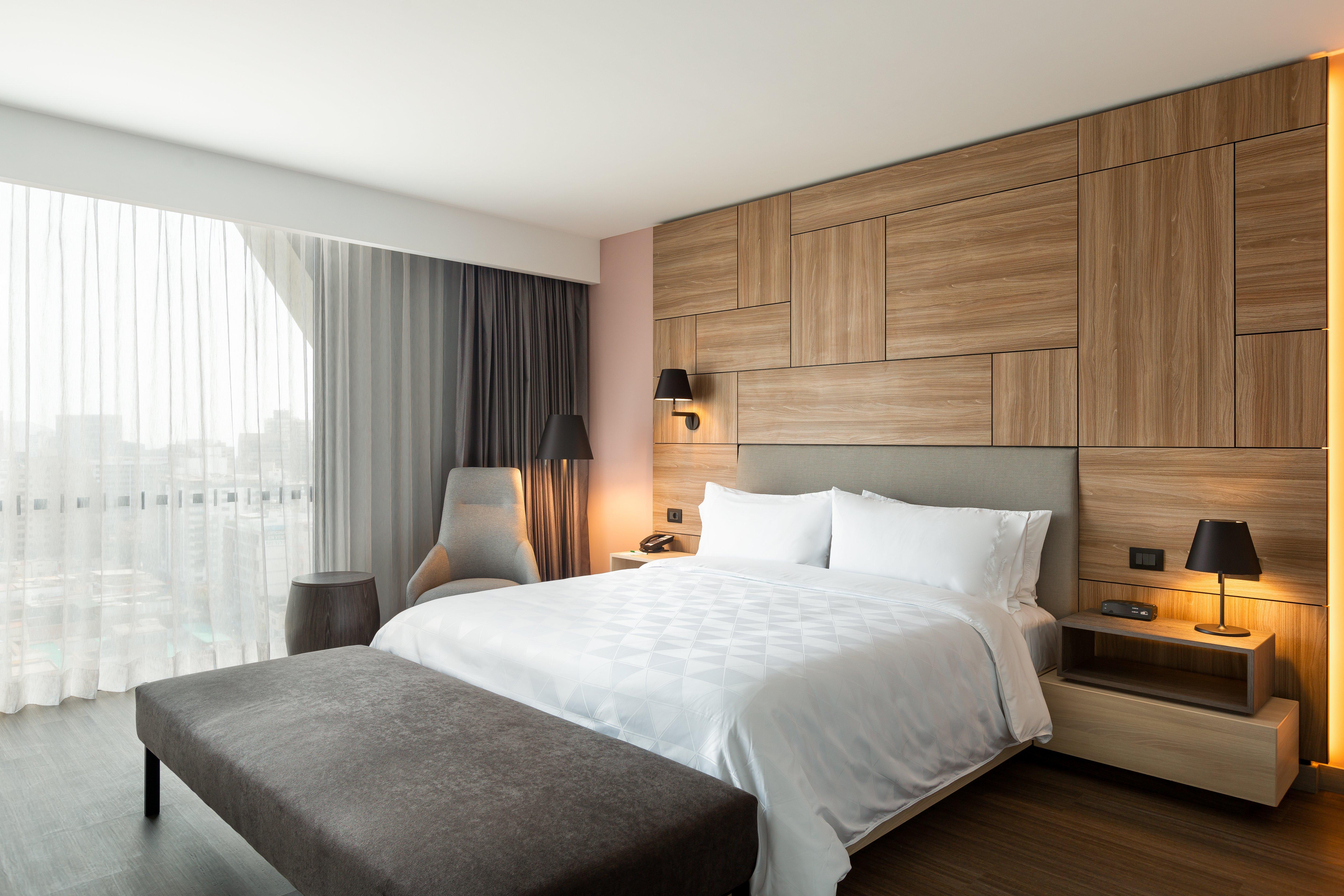 - Miraflores By Ihg Hotel