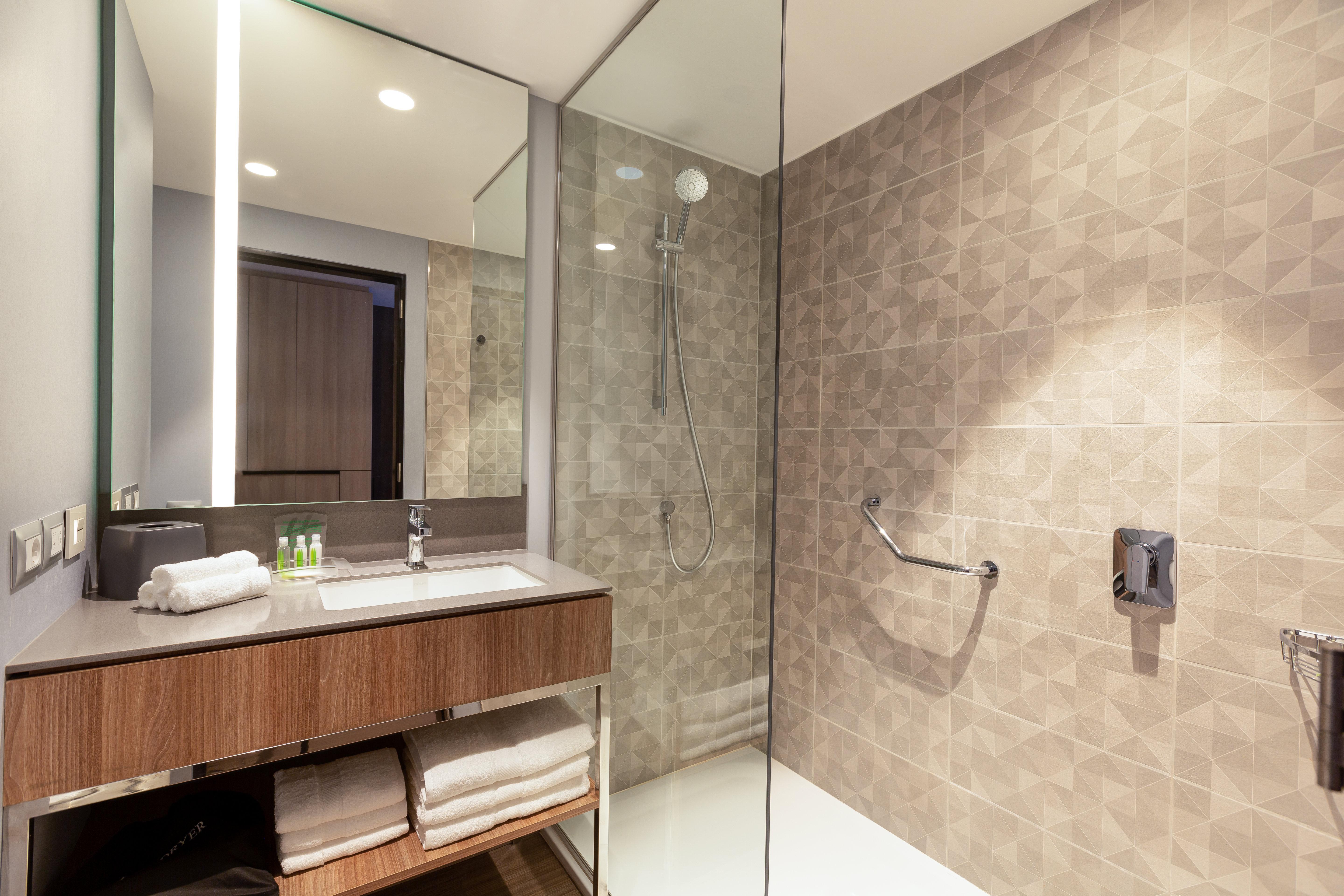 - Miraflores By Ihg Hotel 4*